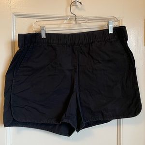 Banana Republic Women’s Black Shorts with Pockets - size Large